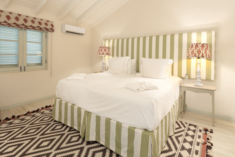 Sandy Lane - Half Moon