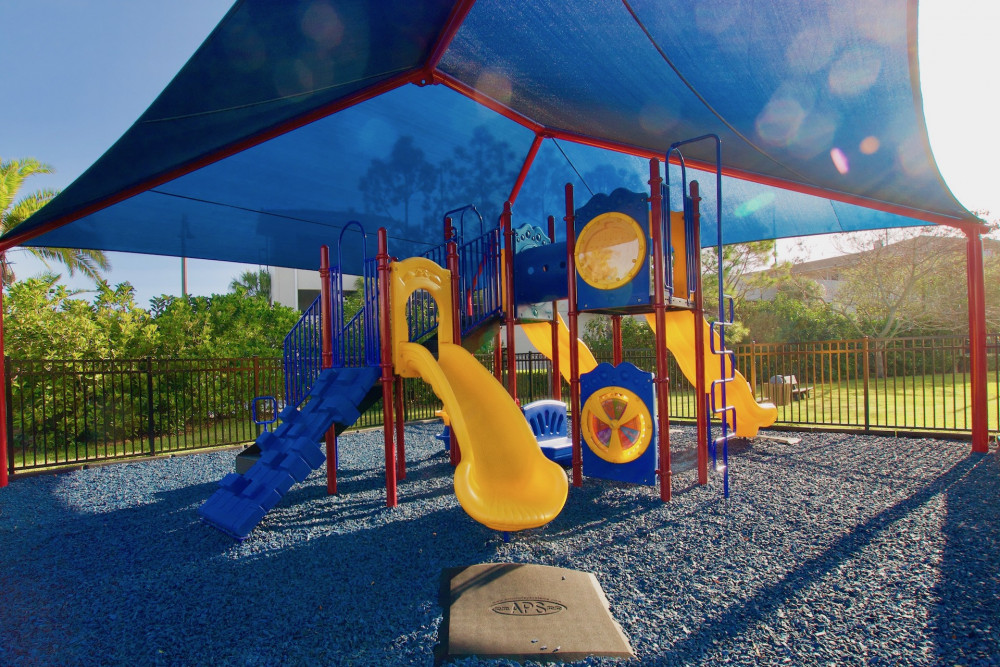 Vista Cay 235