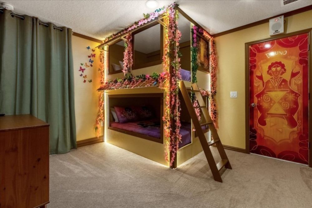 Windsor Island Resort 313