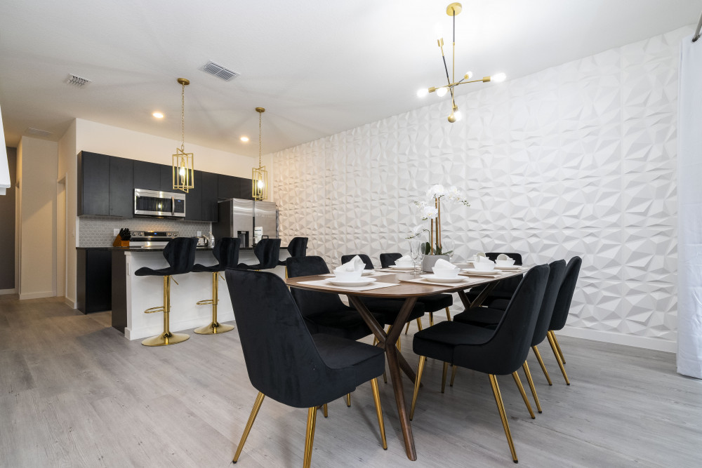 The Hub at Westside 8