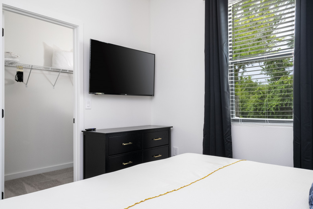 The Hub at Westside 8