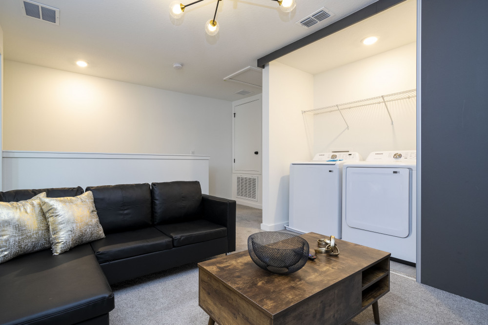 The Hub at Westside 8