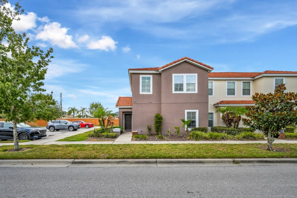 Bella Vida Resort 203