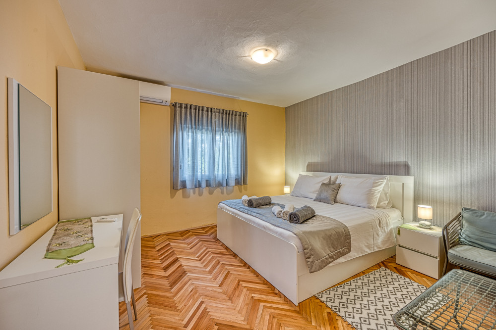 Sveti Filip i Jakov 1