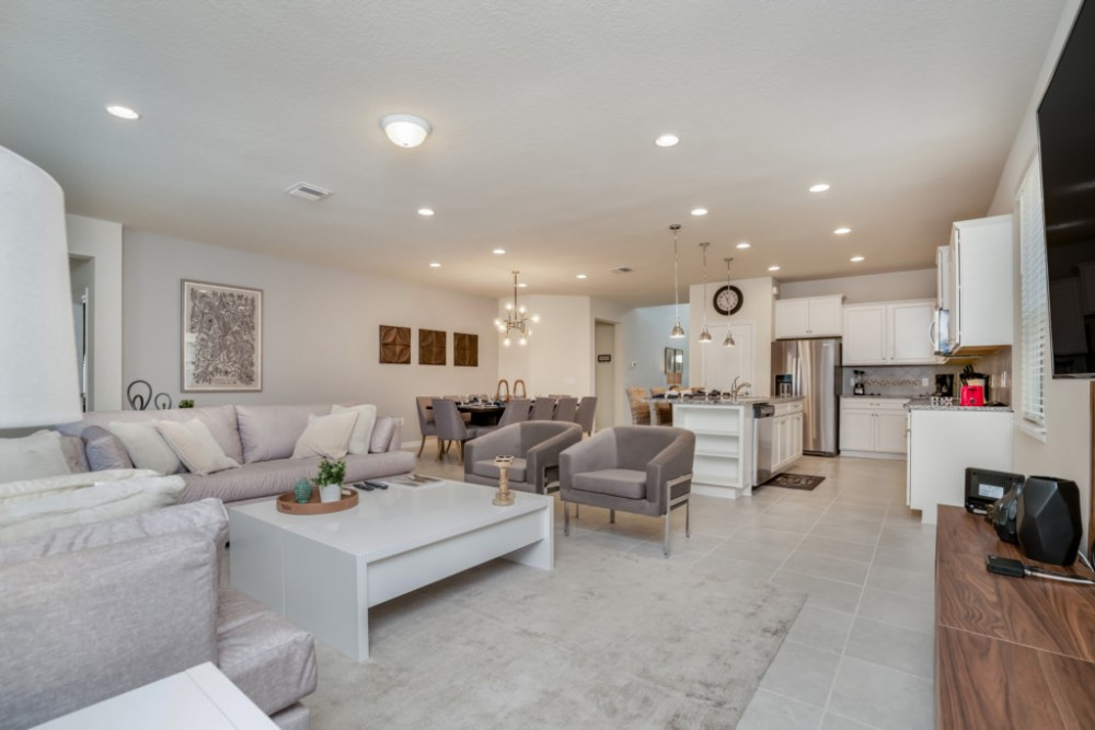 Windsor at Westside 1235