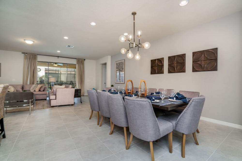 Windsor at Westside 1235