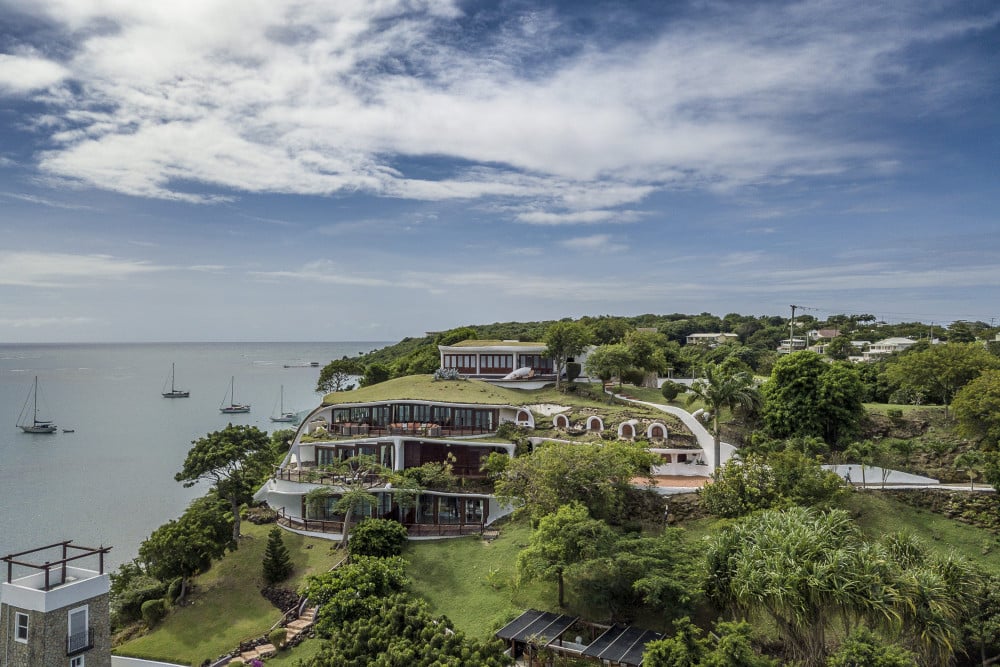 The Main House & The Beach House - 12 bedroom