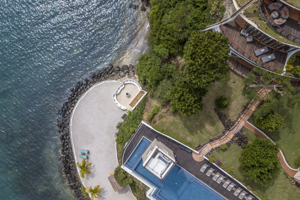 The Main House & The Beach House - 12 bedroom