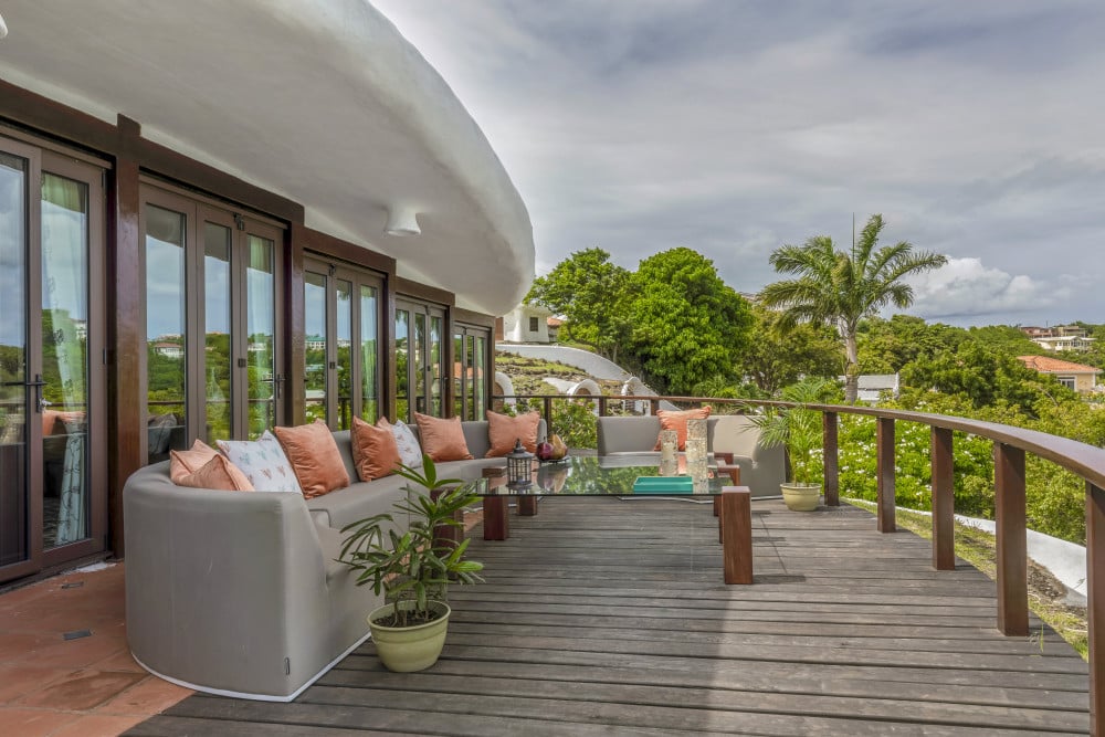 The Main House & The Beach House - 12 bedroom