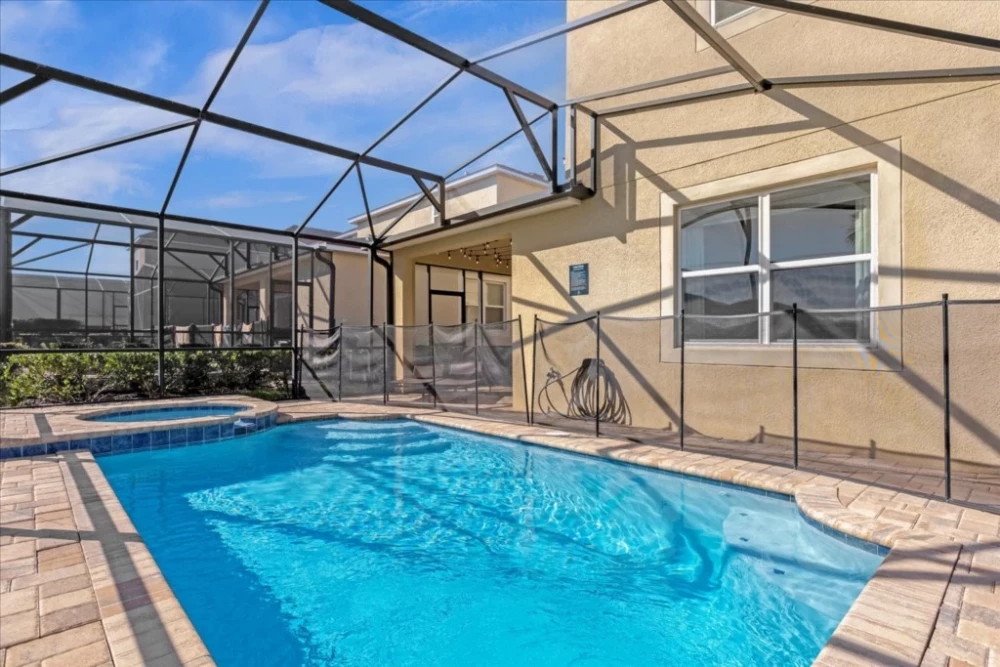 Solara Resort 553