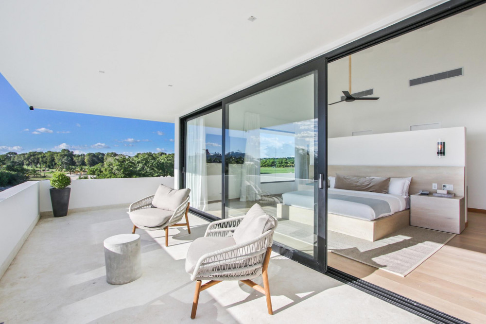 Casa de Campo 300