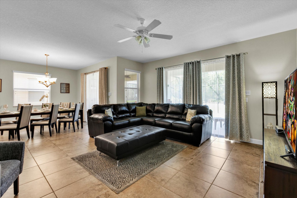 Paradise Palms Resort 353