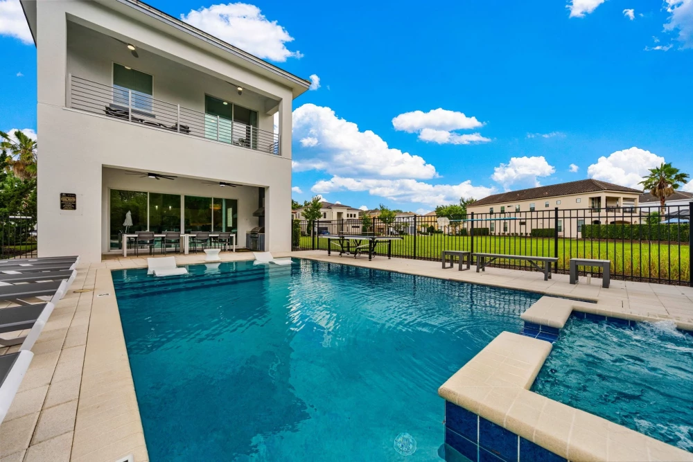 Reunion Resort 875