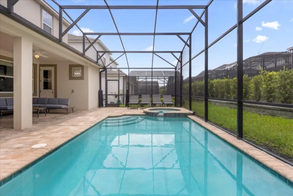 Solara Resort 563