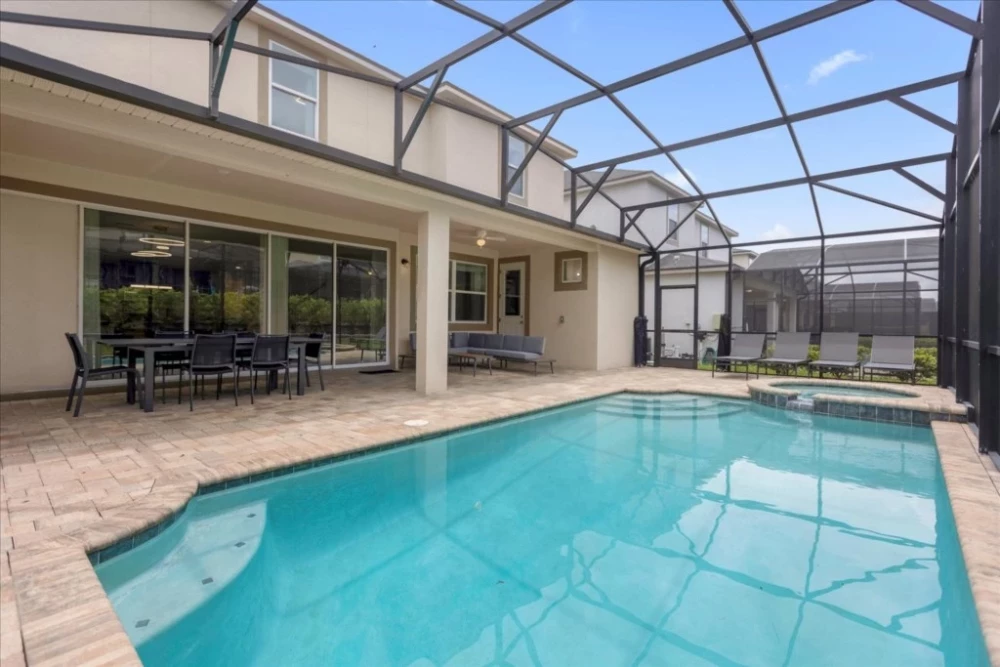 Solara Resort 563