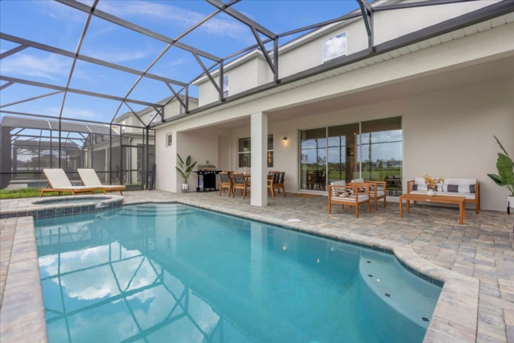Solara Resort 569