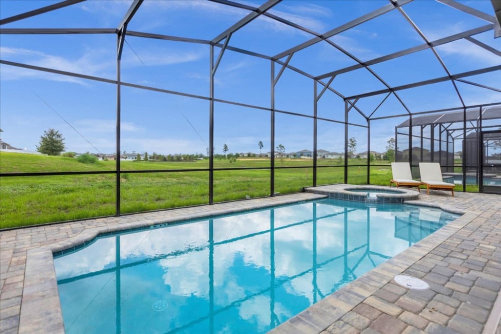 Solara Resort 569