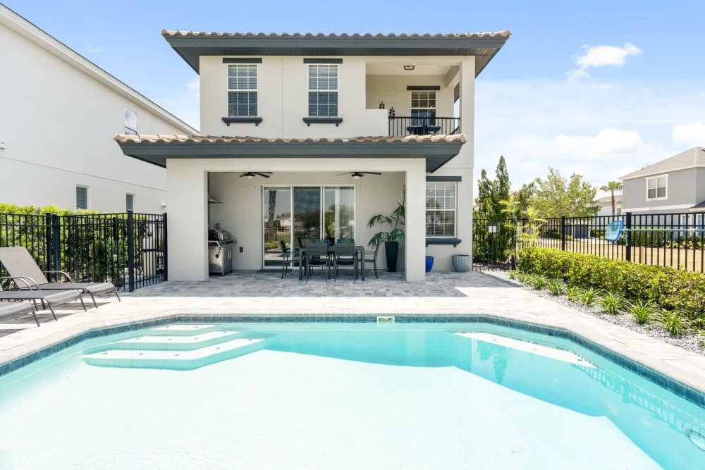 Reunion Resort 700