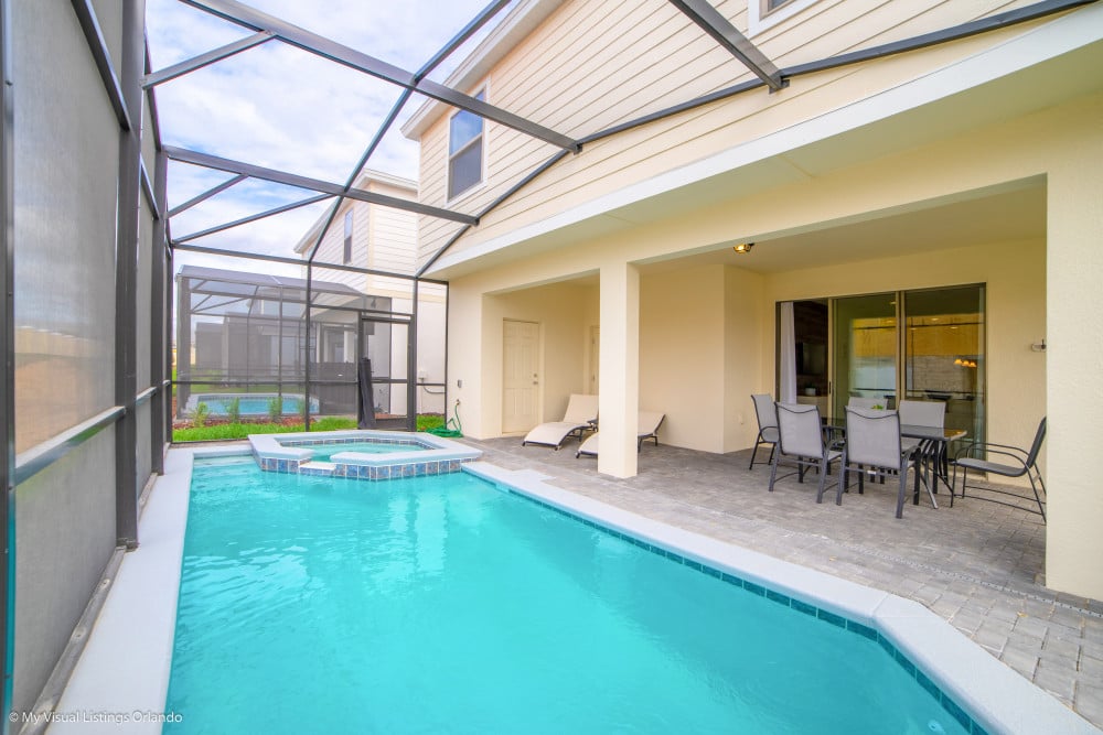 Windsor at Westside 300