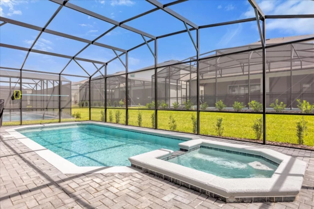 Windsor Cay 31
