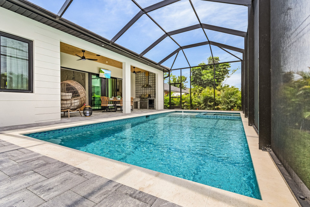 Cape Coral 1047