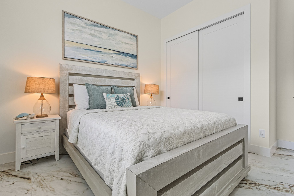 Cape Coral 1047