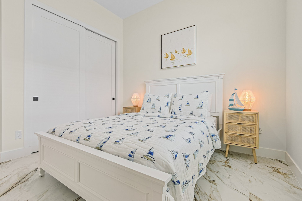 Cape Coral 1047