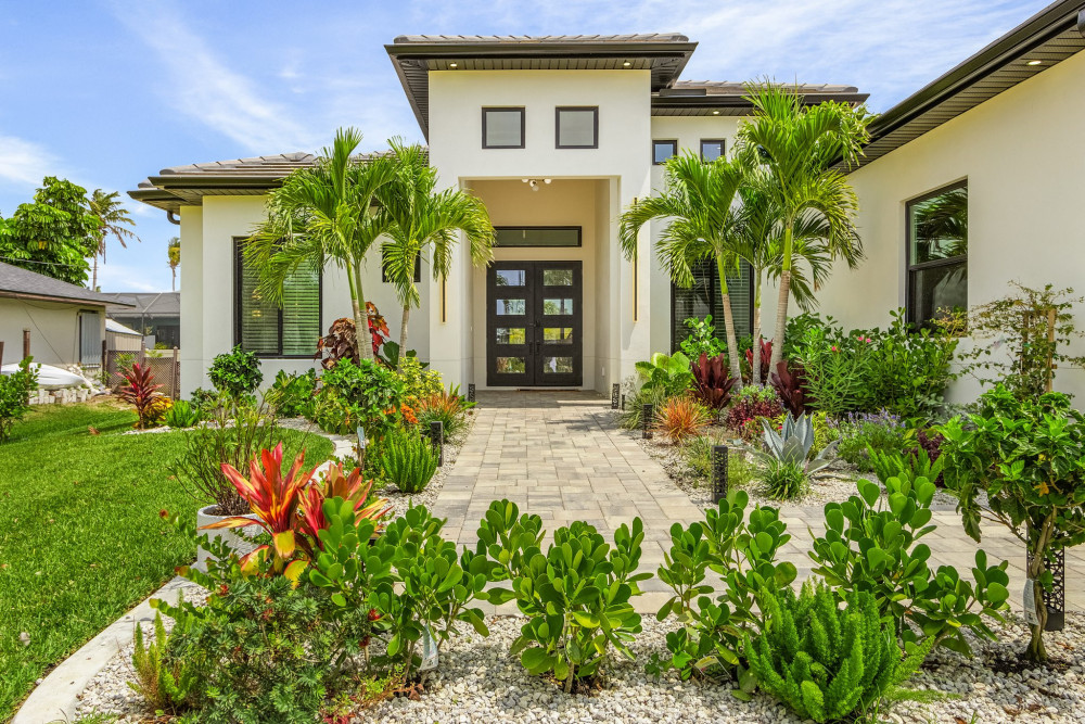 Cape Coral 1047