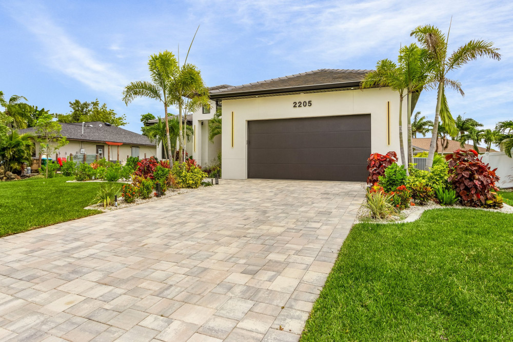 Cape Coral 1047