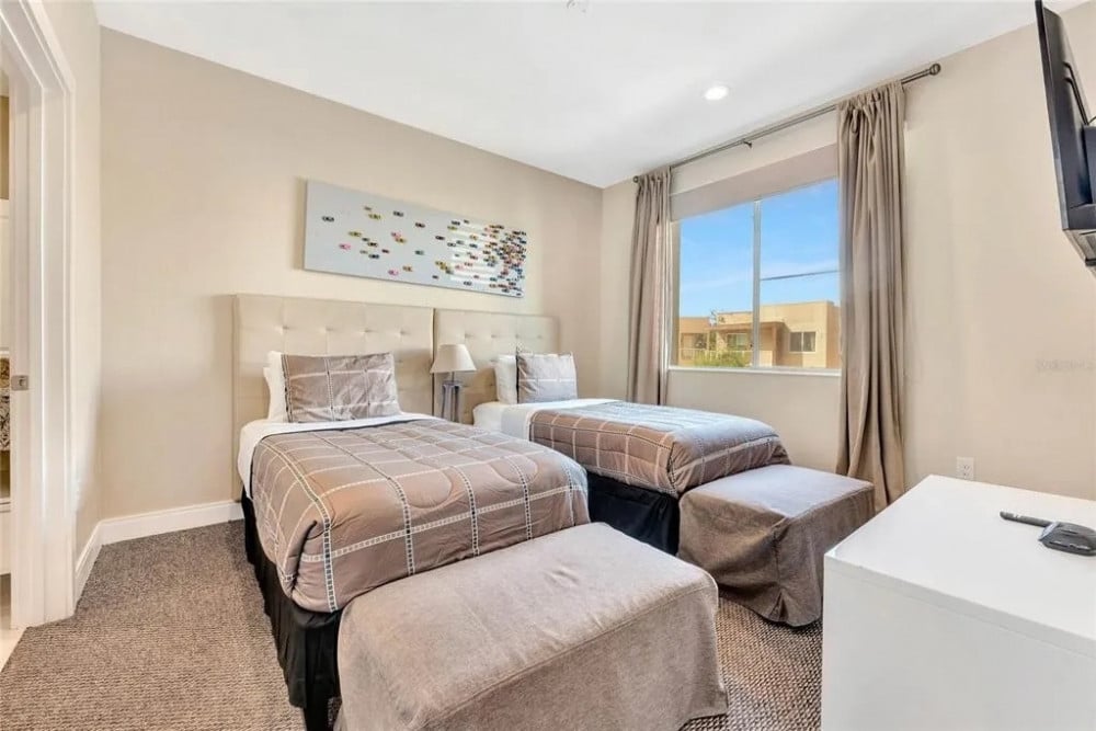 Magic Village Yards 8