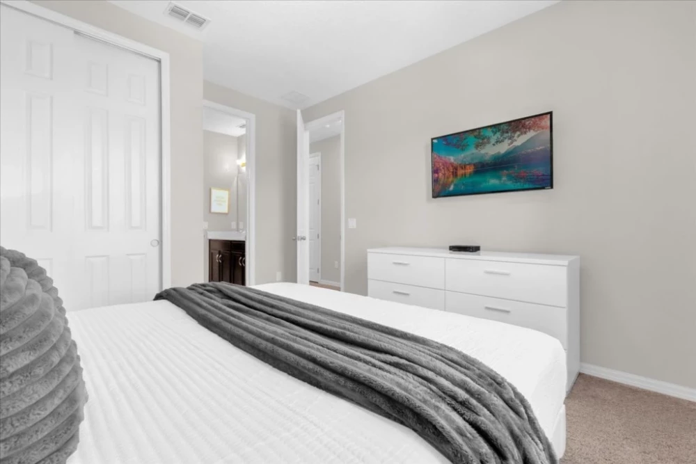 Solara Resort 650