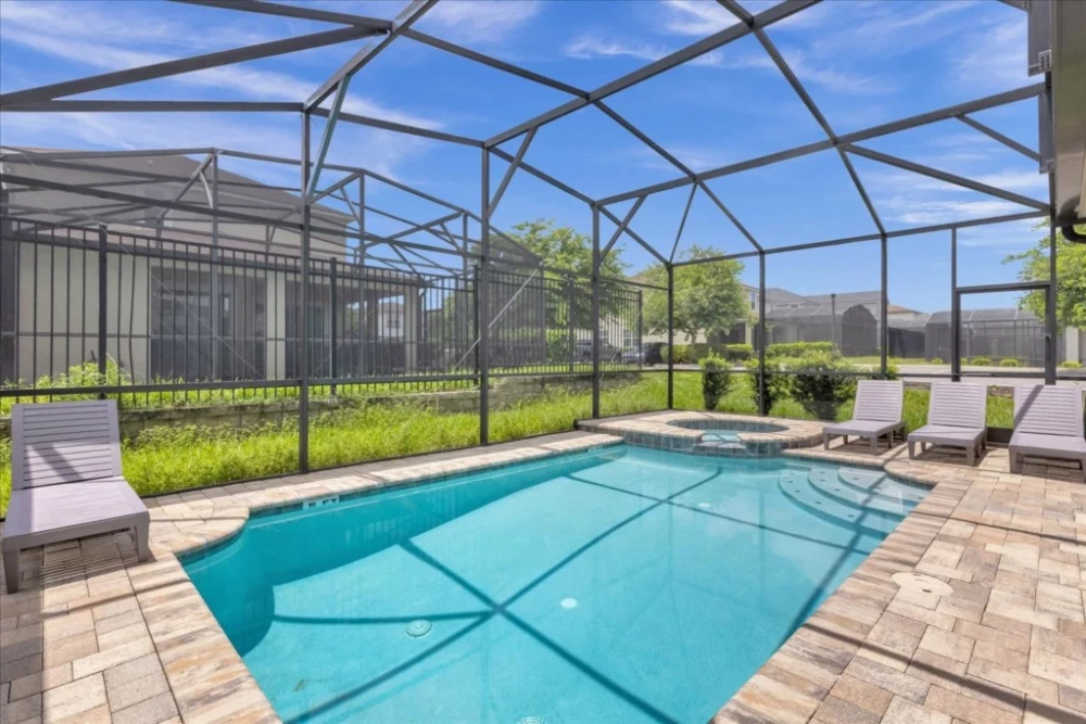 Solara Resort 650
