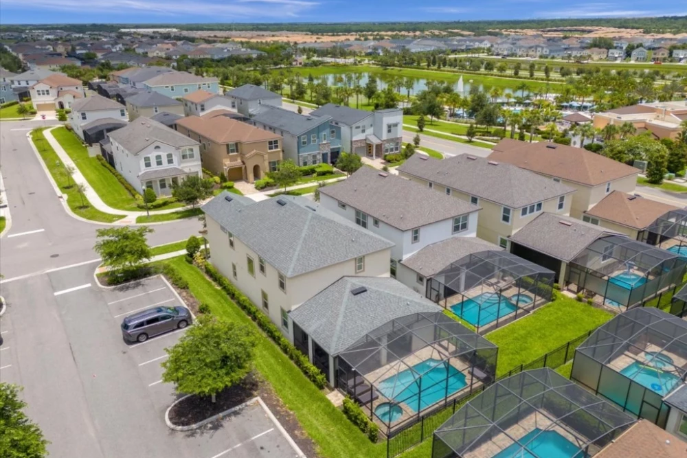 Solara Resort 650