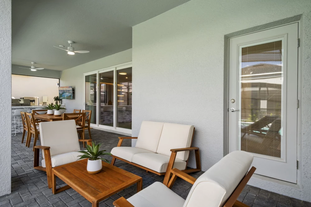 Windsor Cay 24