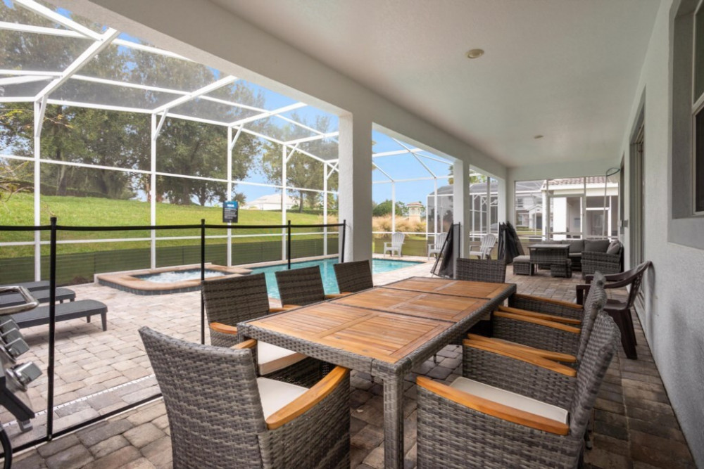 Championsgate 885