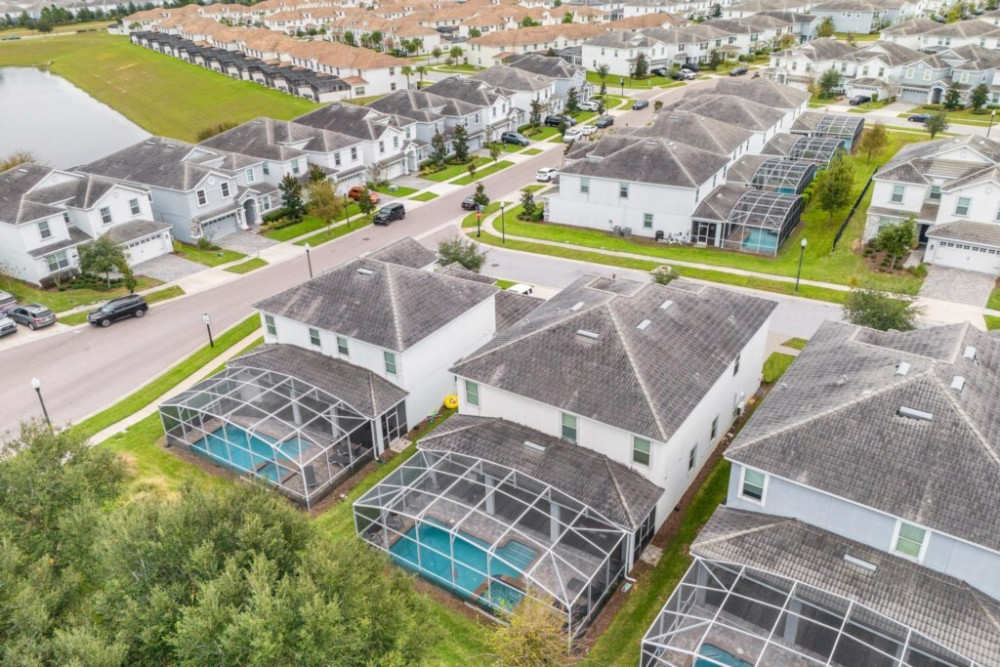 Championsgate 885