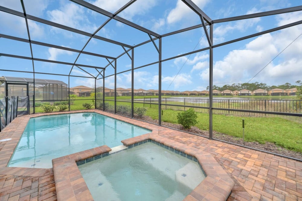 Windsor at Westside 1283