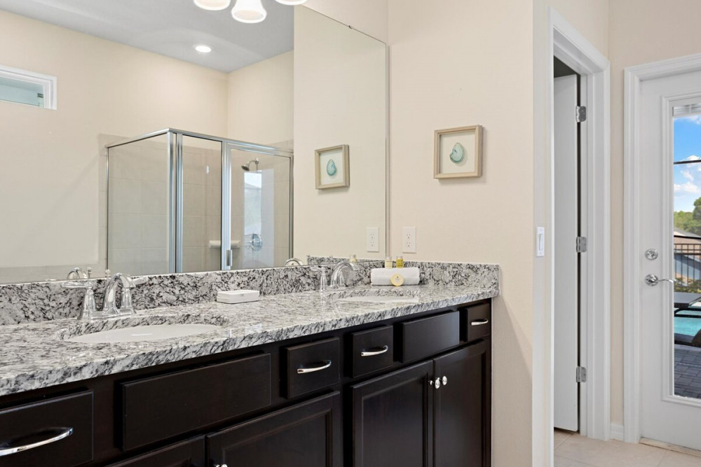 Windsor Island Resort 402