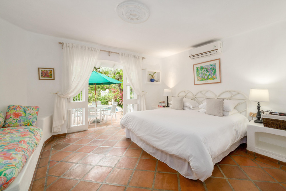 Merlin Bay 8, Secret Garden