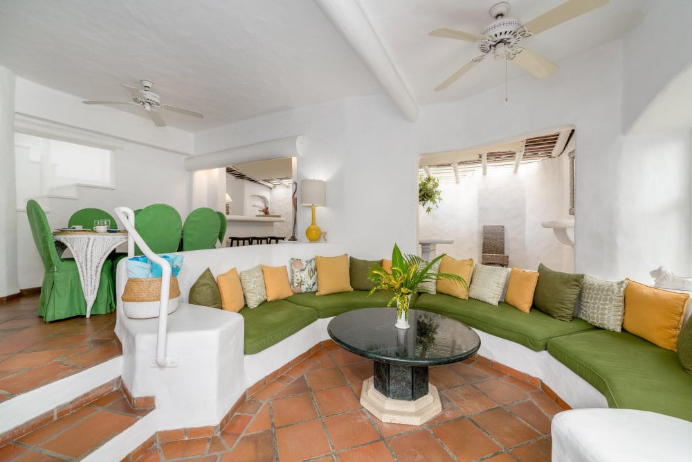 Merlin Bay 8, Secret Garden