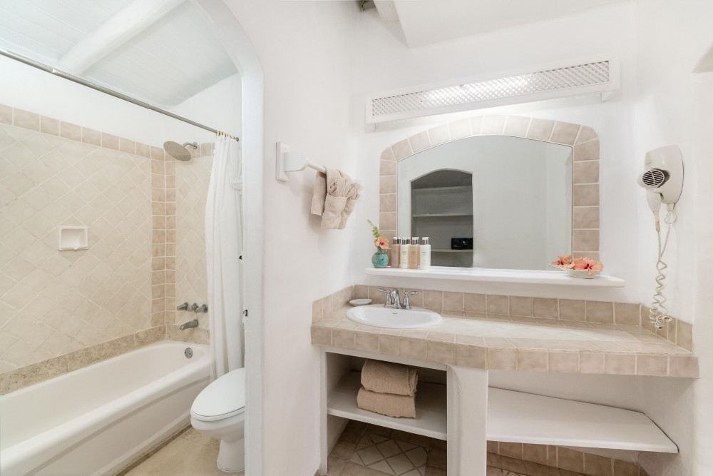 Merlin Bay, Nutmeg 1