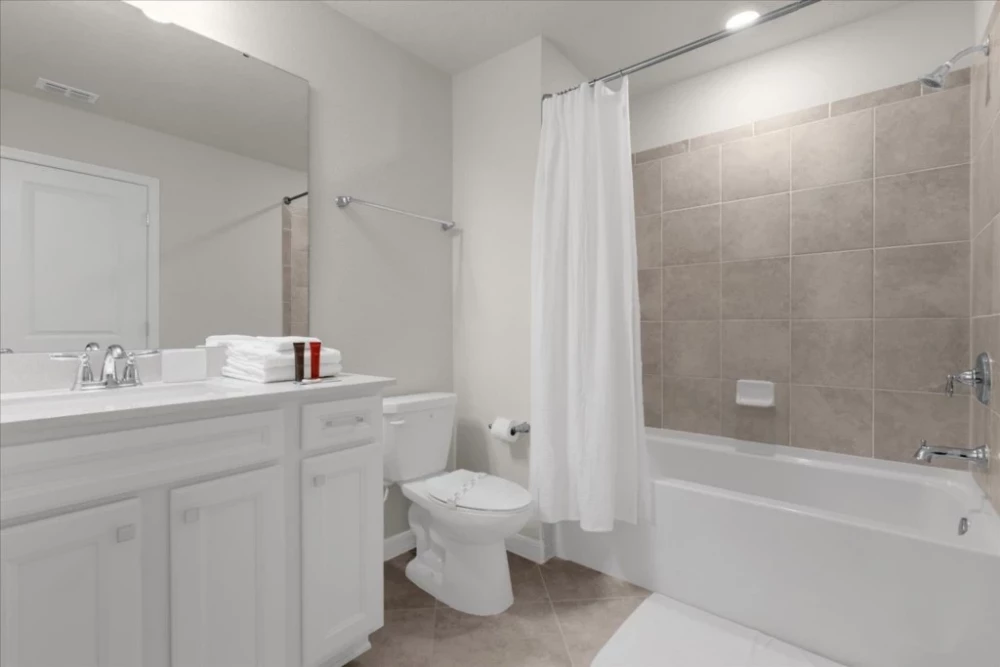 Windsor Cay 4