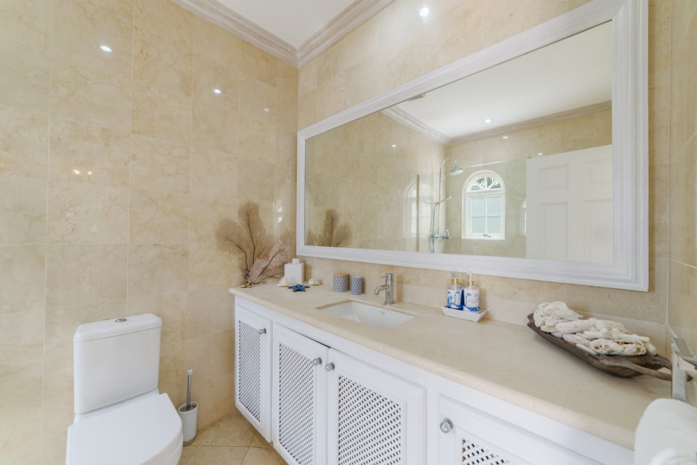 Sugar Hill - Halfway Tree