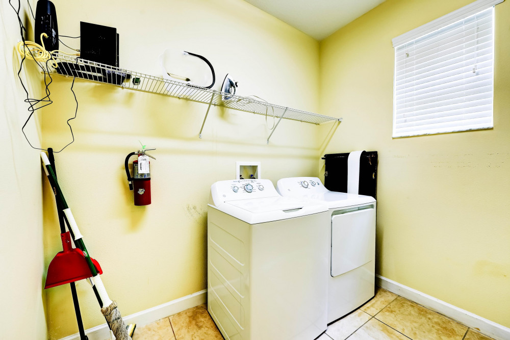 Paradise Palms Resort 395