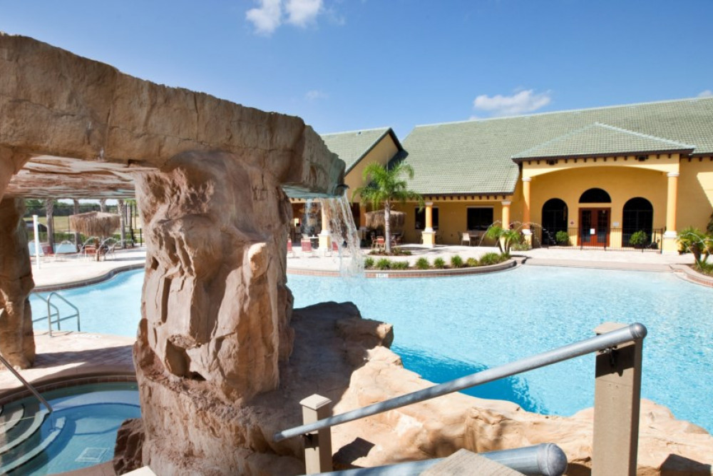 Paradise Palms Resort 395