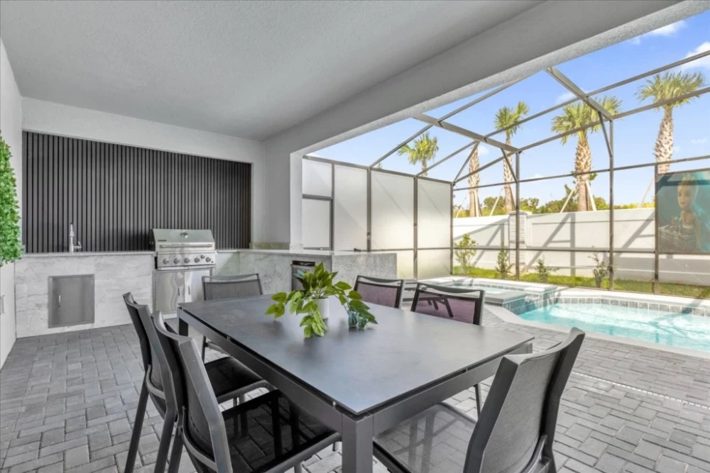 Windsor Cay 25
