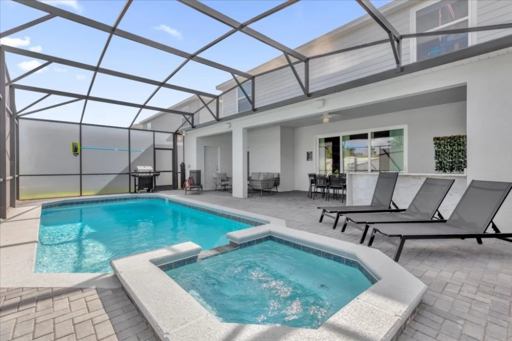 Windsor Cay 25