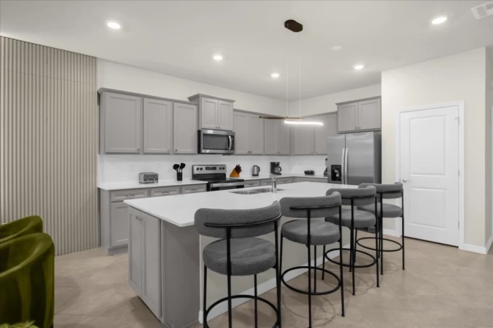 Windsor Cay 27