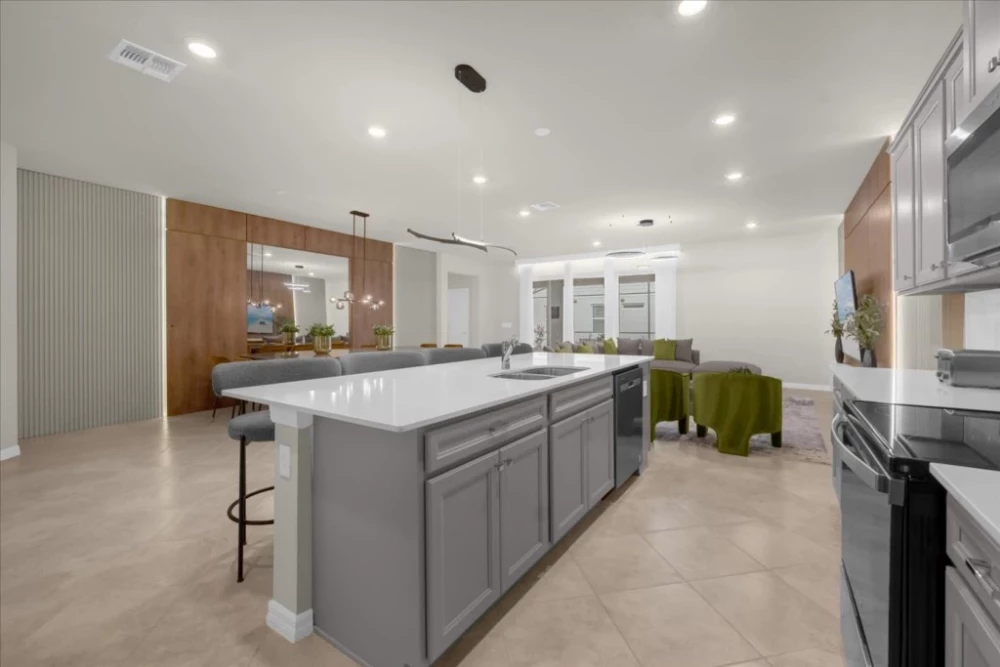 Windsor Cay 27