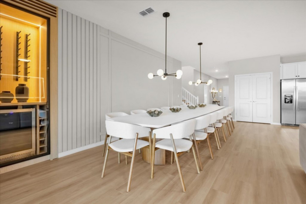 Windsor Cay 12
